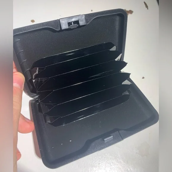 Card holder/ wallet - Picture 3 of 4